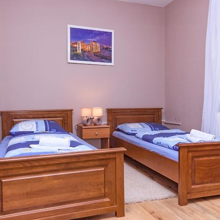 Villa Dijana Gračac Екстериор снимка