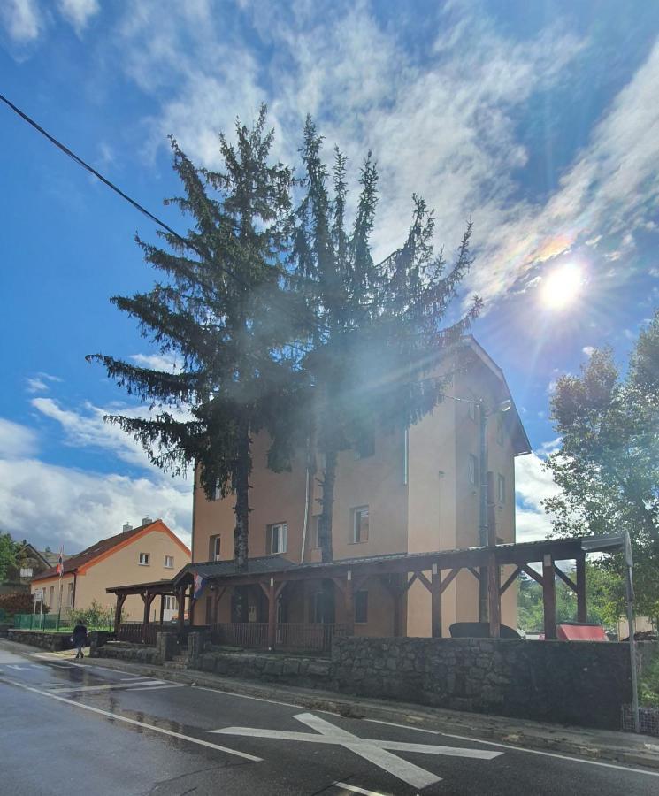 Villa Dijana Gračac Екстериор снимка