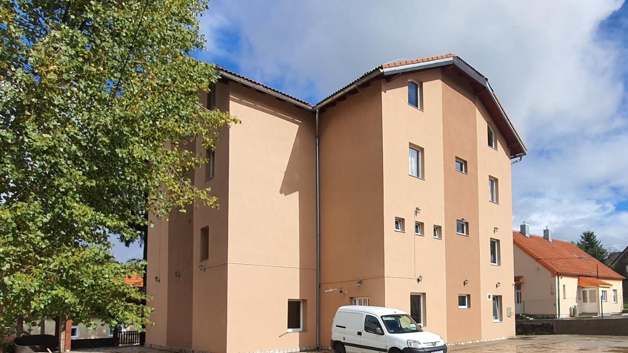Villa Dijana Gračac Екстериор снимка
