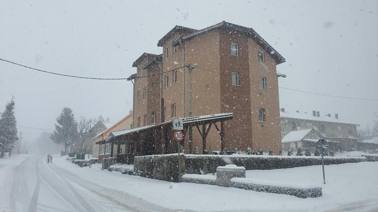 Villa Dijana Gračac Екстериор снимка