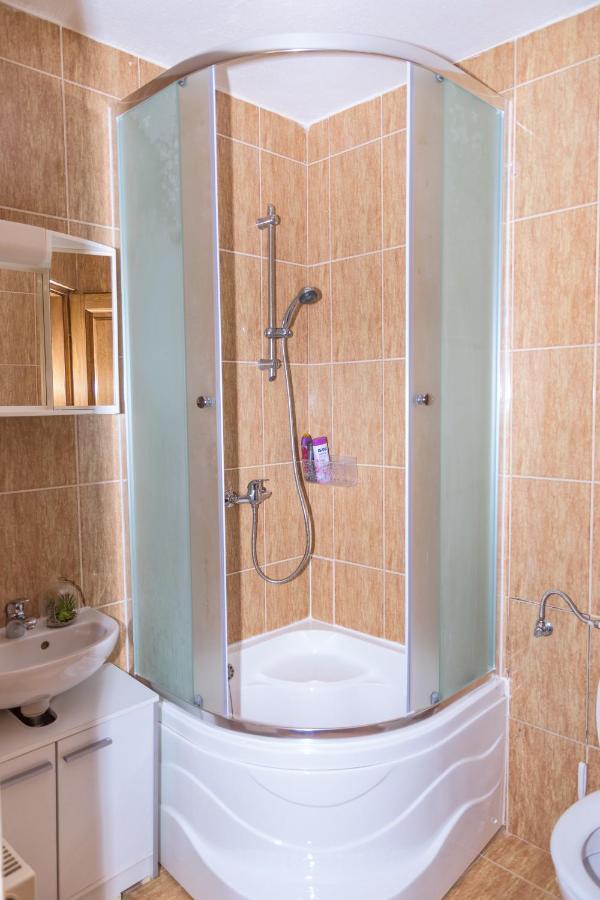 Villa Dijana Gračac Екстериор снимка