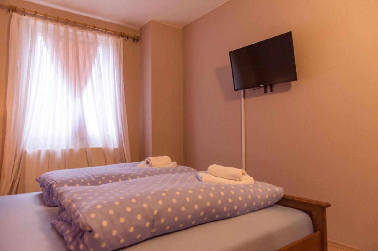 Villa Dijana Gračac Екстериор снимка