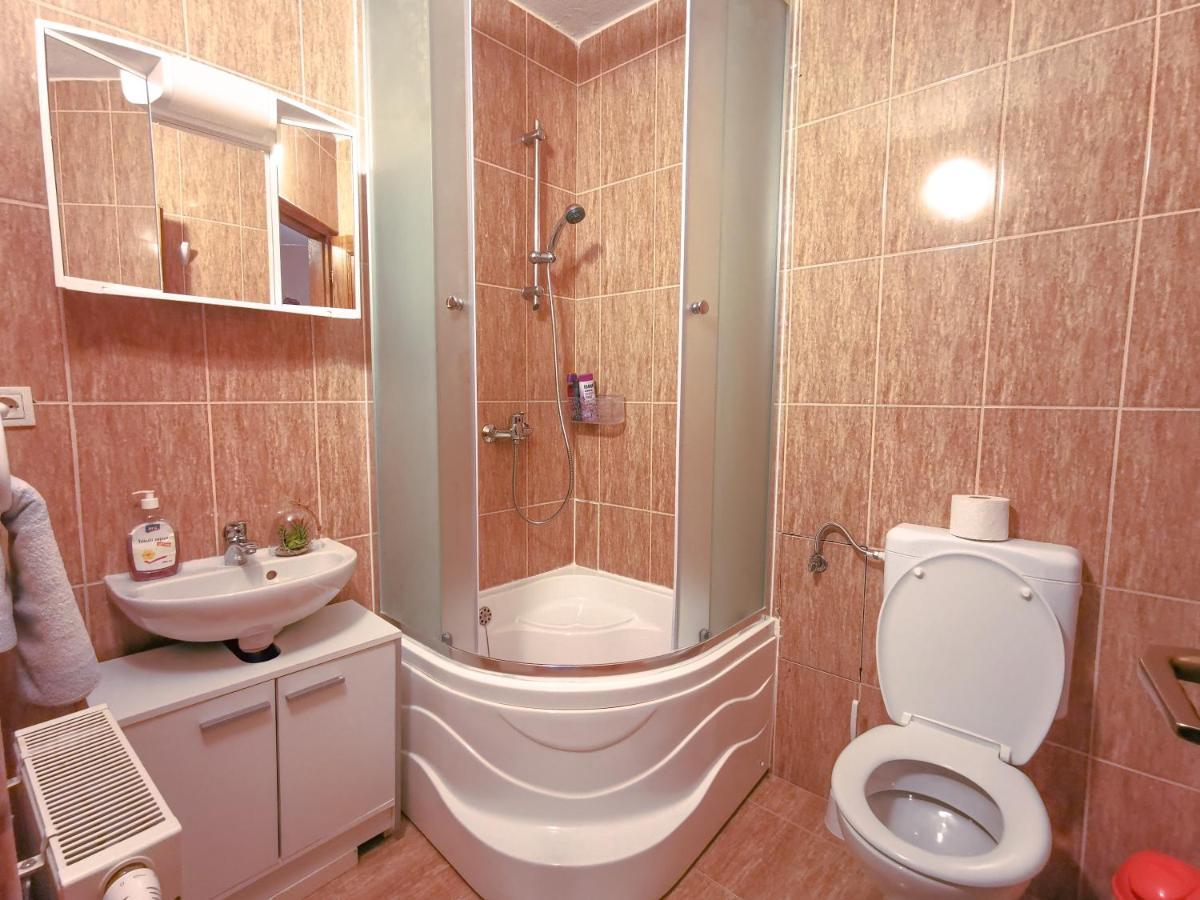 Villa Dijana Gračac Екстериор снимка