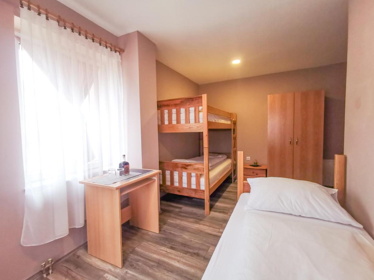 Villa Dijana Gračac Екстериор снимка